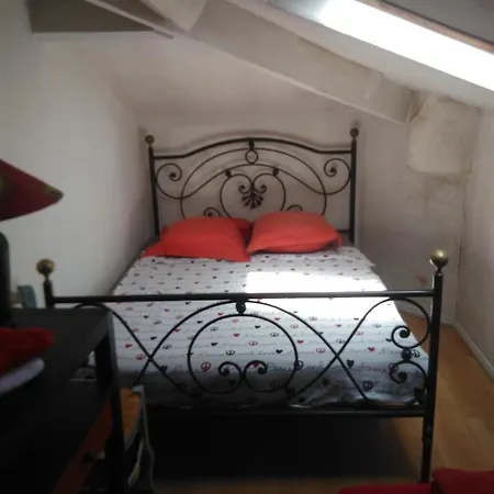 Crew Lighthouse 호스텔