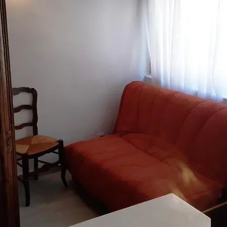 Crew Lighthouse 앙티브