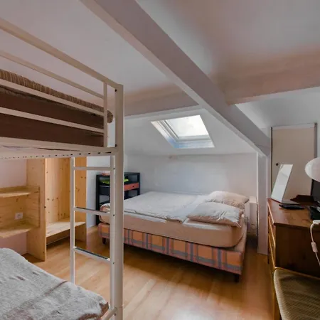 Crew Lighthouse 호스텔 *