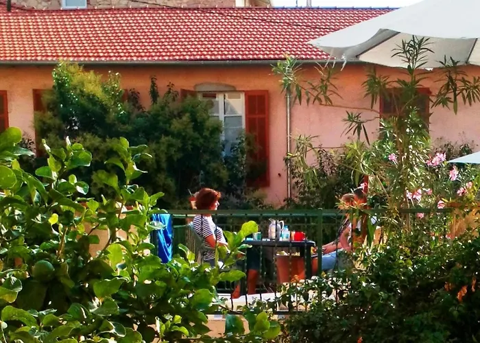 Hostel Crew Lighthouse