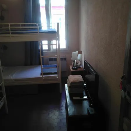 Albergue Crew Lighthouse *