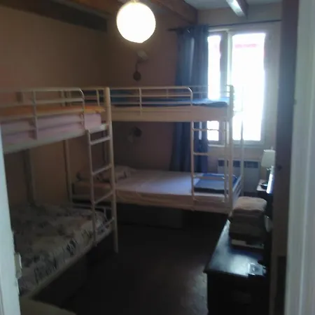 Crew Lighthouse Albergue