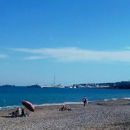 Hostel Crew Lighthouse