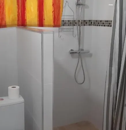 Crew Lighthouse Albergue