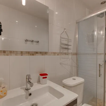 Crew Lighthouse Antibes