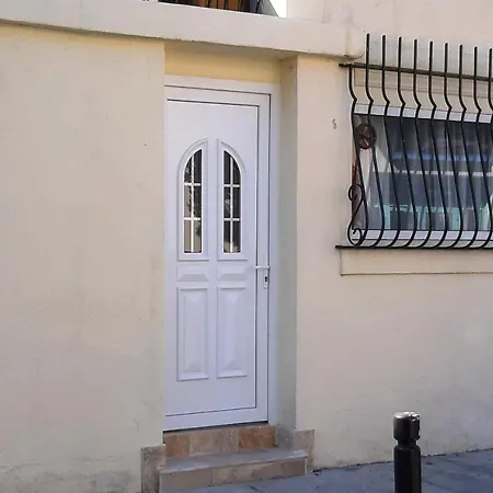 Albergue Crew Lighthouse Antibes