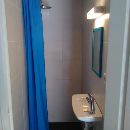 Hostel Crew Lighthouse Antibes