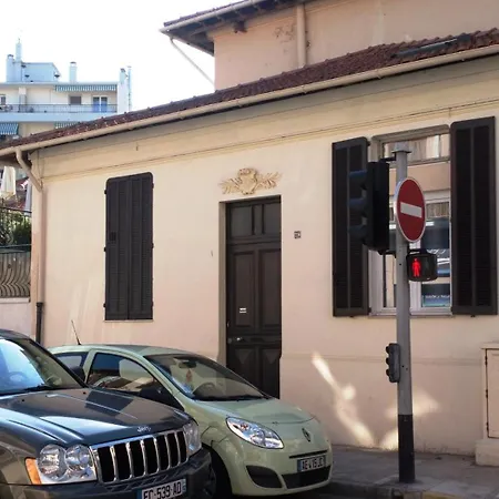 Albergue Crew Lighthouse