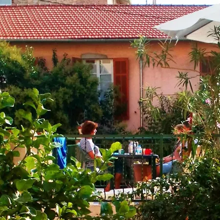 Albergue Crew Lighthouse