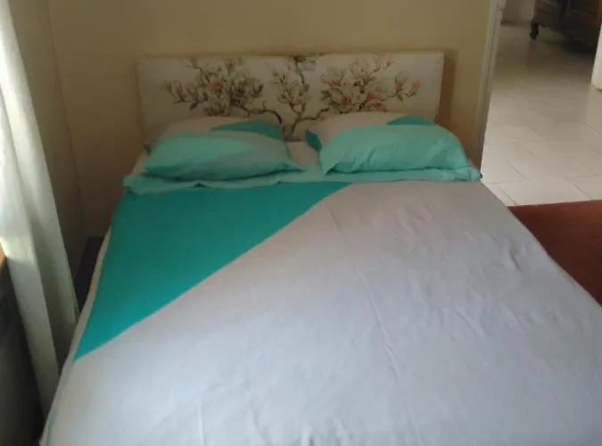 Crew Lighthouse Ostello Antibes