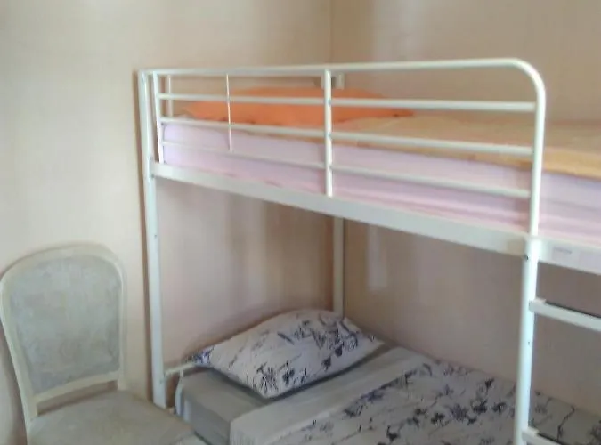 Crew Lighthouse Ostello