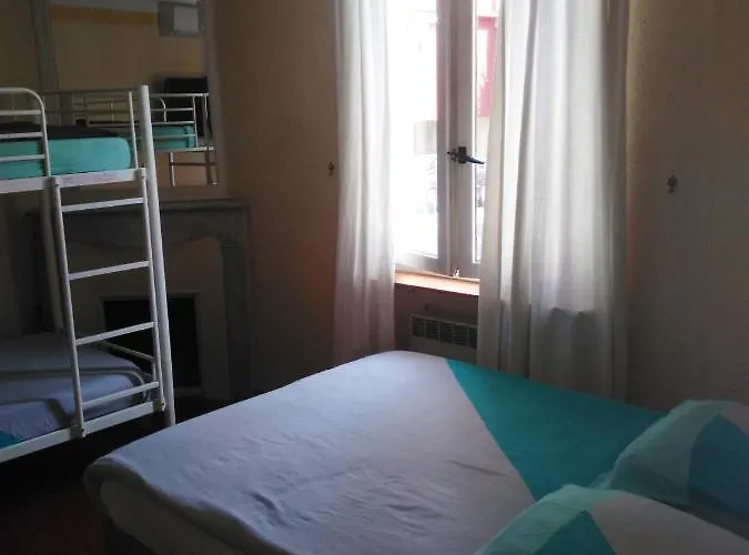 Crew Lighthouse * Antibes