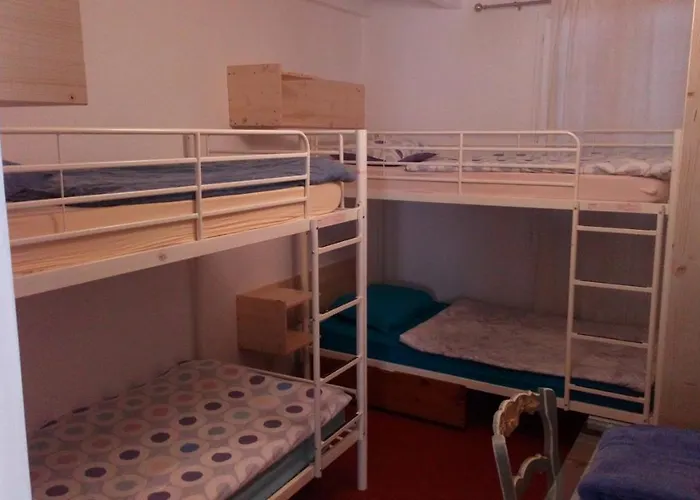 Crew Lighthouse Antibes