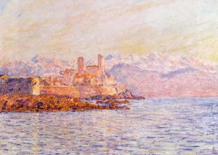 Crew Lighthouse Hostel