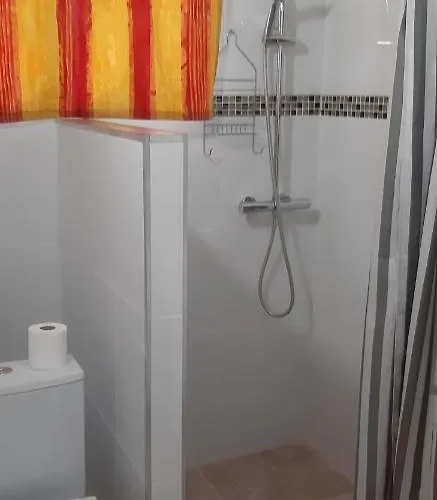 Crew Lighthouse Ostello