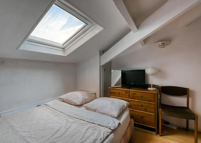 Albergue Crew Lighthouse