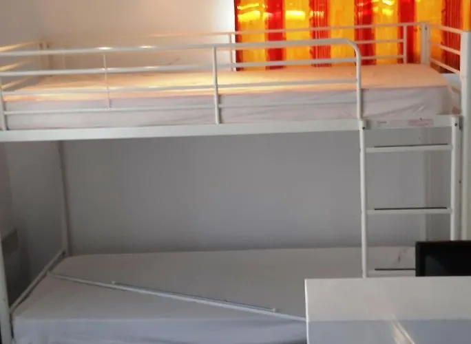 Crew Lighthouse Antibes