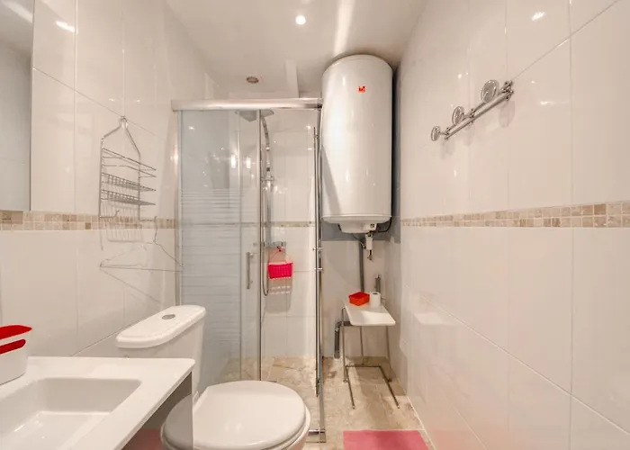 Albergue Crew Lighthouse *