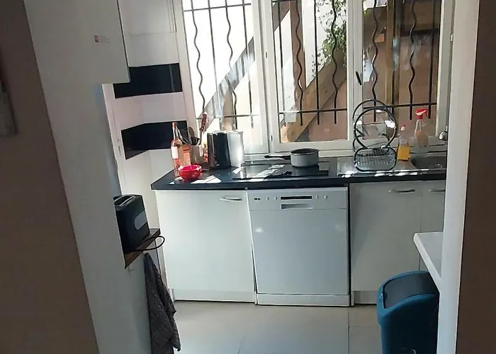 Hostel Crew Lighthouse Antibes