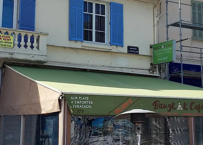 Crew Lighthouse Hostel Antibes